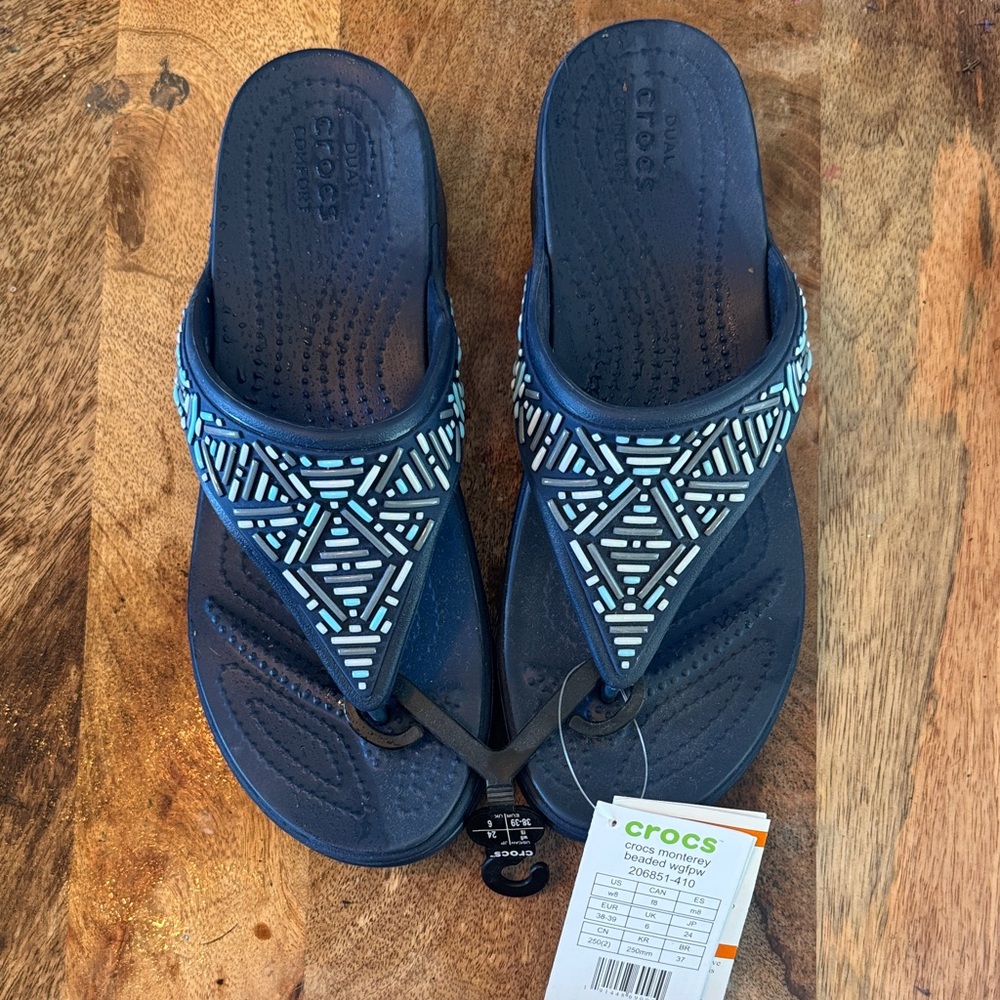 CROCS Navy and White Geometric Flip Flops